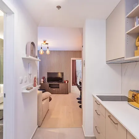 Sunny Lol Port In The Centre Dubrovnik