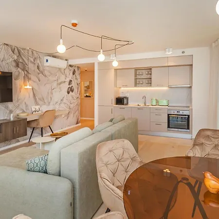 Sunny Lol Port In The Centre * Dubrovnik