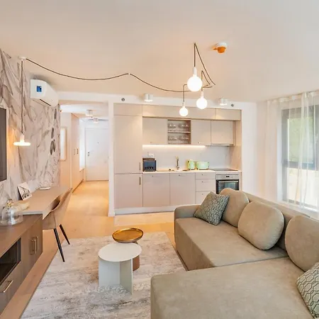 Sunny Lol Port In The Centre Appartement *