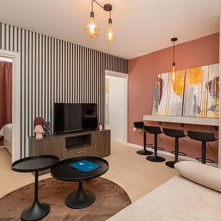 Sunny Lol Port In The Centre Appartement *