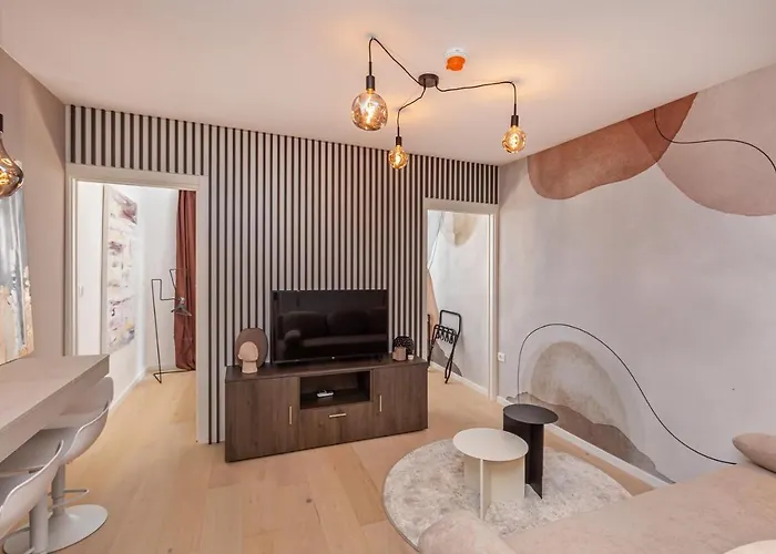 Sunny Lol Port In The Centre 두브로브니크