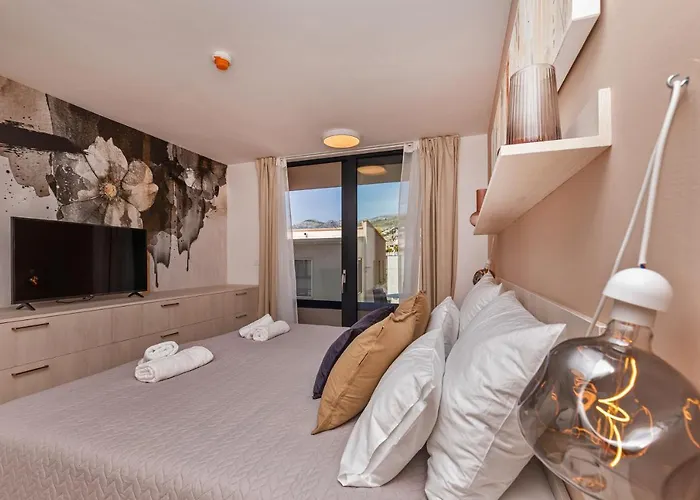 Sunny Lol Port In The Centre 아파트 *