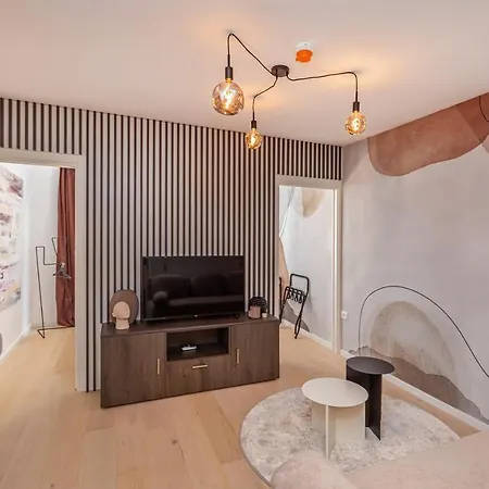 Sunny Lol Port In The Centre Dubrovnik