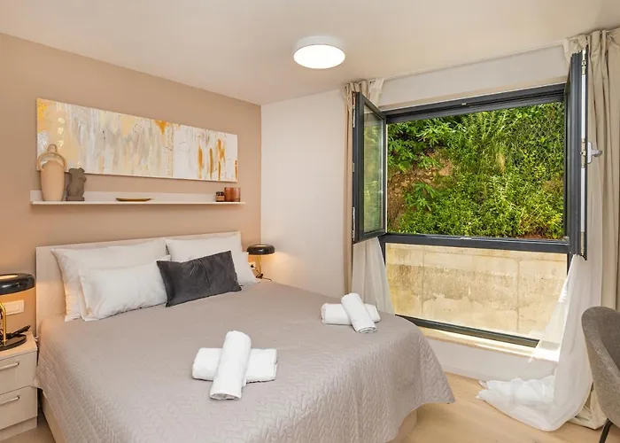 Daire Sunny Lol Port In The Centre